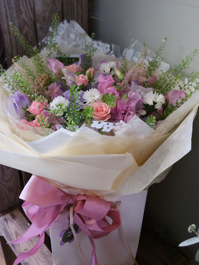 Sweet pea handtied gift bouquet aqua pack