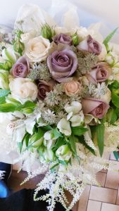 Teardrop bridal bouquet