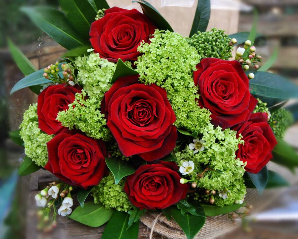 Red roses mixed bouquet