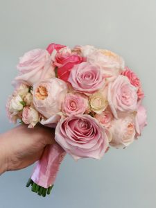 Mixed pink rose bridal bouquet